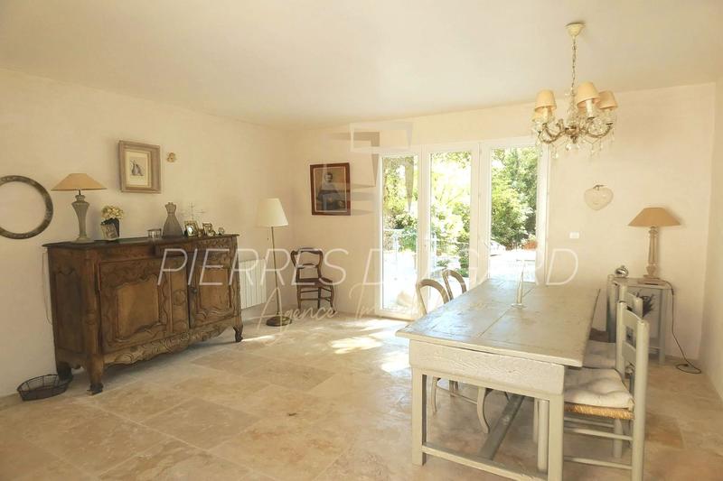 Villa - 145 m² - 9 pièces