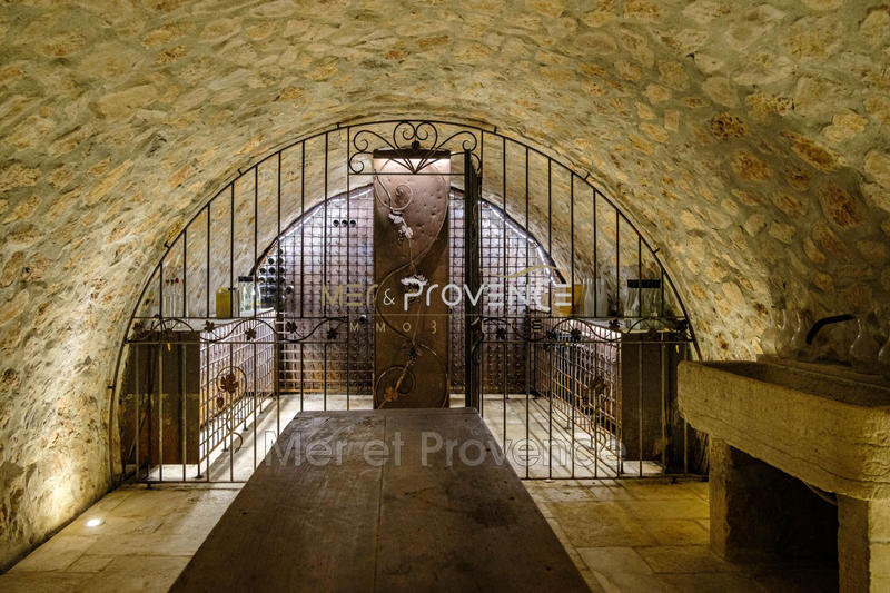 Villa - 250 m² - 8 pièces