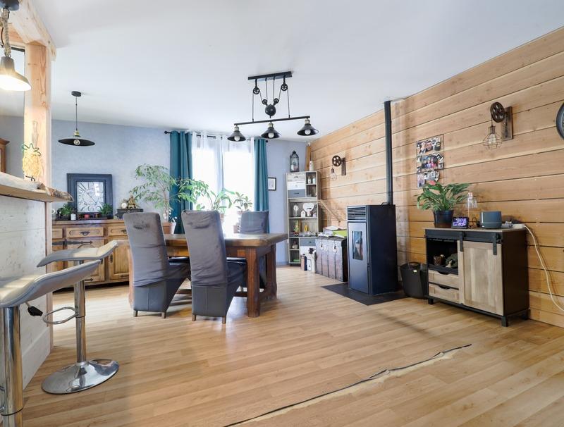 Maison - 92 m² - 4 pièces