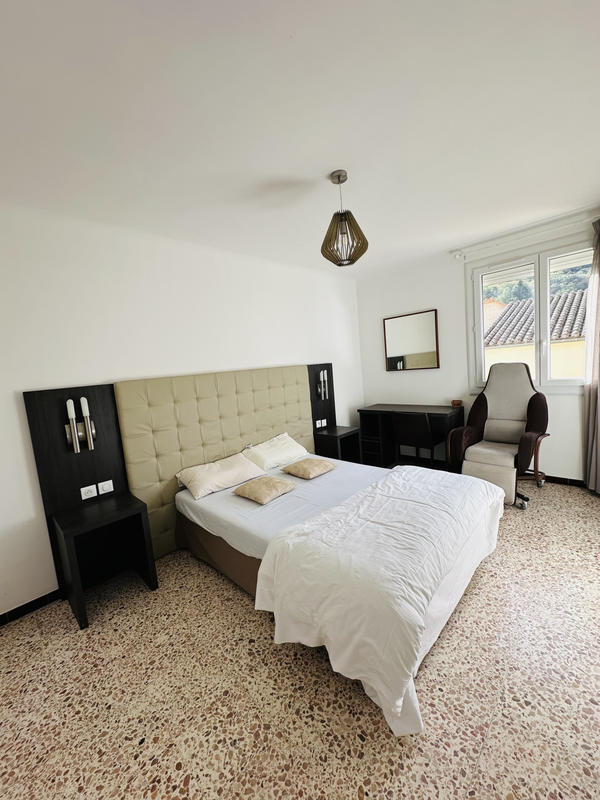 Maison - 170 m² - 8 pièces