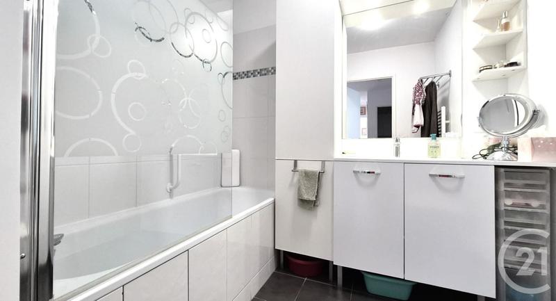 Appartement - 62 m² - 3 pièces