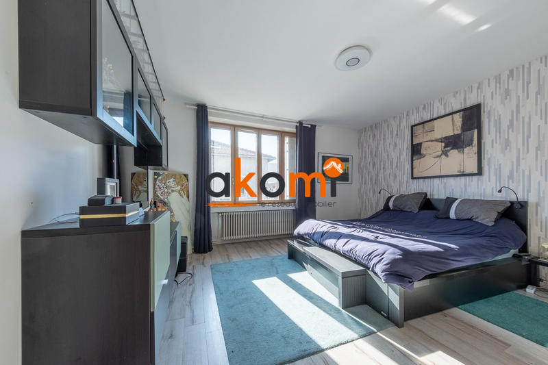 Maison ancienne - 257 m² - 8 pièces