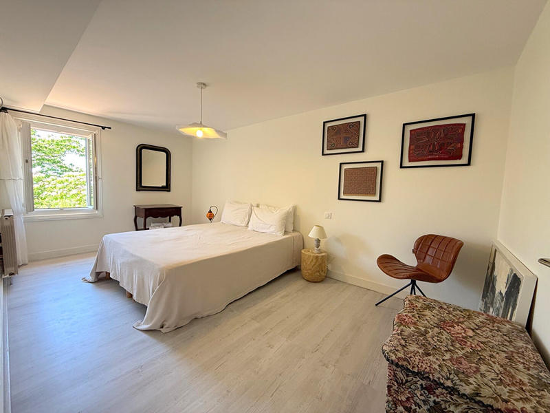 Maison - 180 m² - 7 pièces