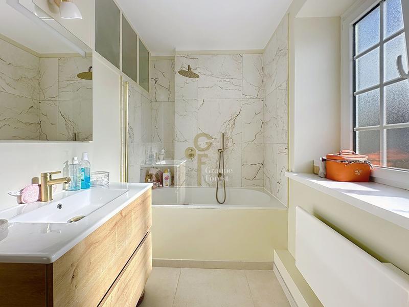 Maison - 121 m² - 5 pièces