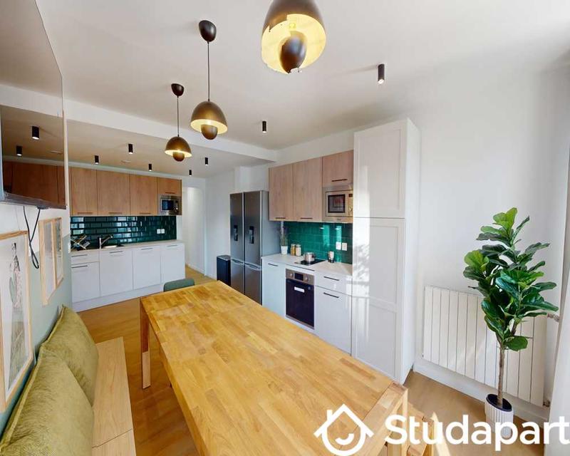 Chambre - 160 m² - 1 pièce