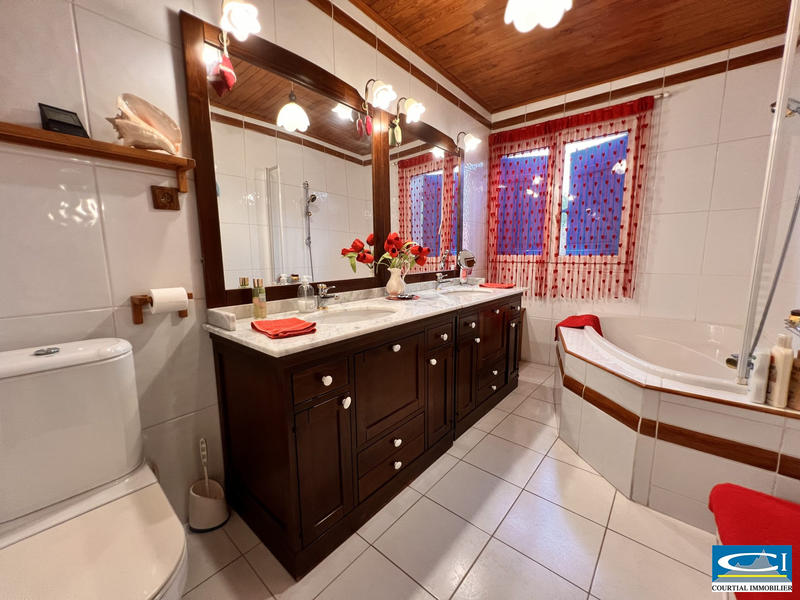 Maison - 108 m² - 4 pièces