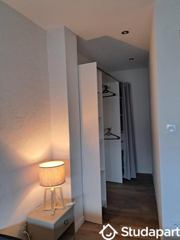 Chambre - 10 m² - 1 pièce