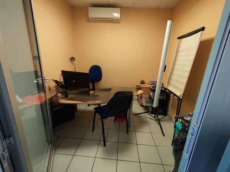 Local commercial - 135 m² - 5 pièces