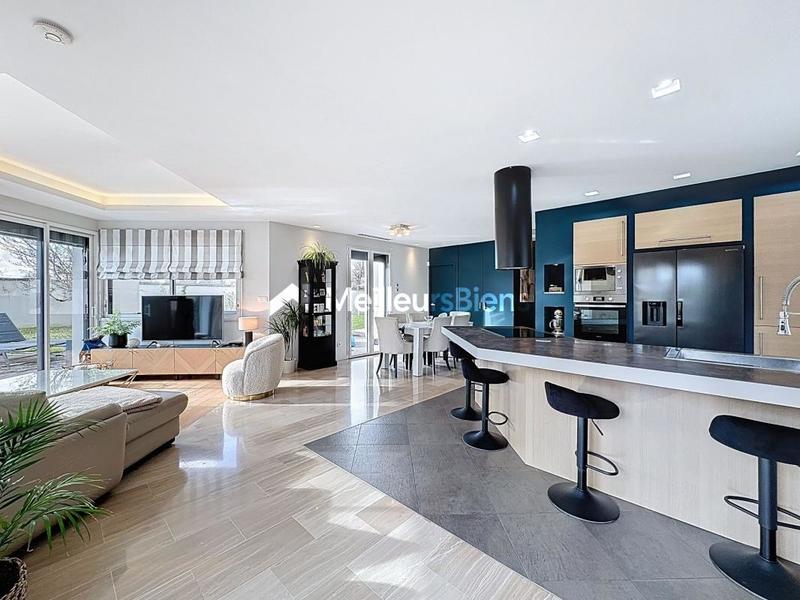 Maison d'architecte - 272 m² - 8 pièces