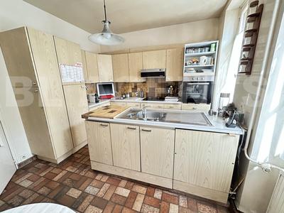 Maison - 210 m² - 8 pièces