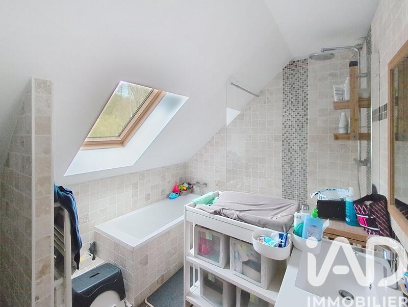 Maison - 80 m² - 4 pièces