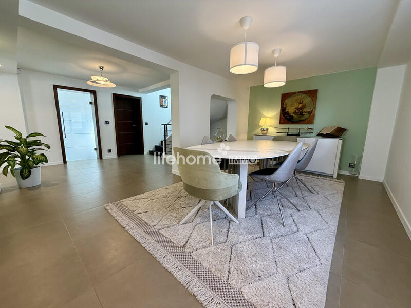 Appartement - 133 m² - 4 pièces