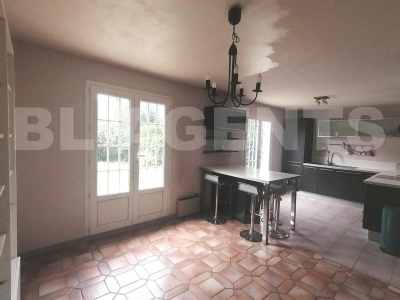 Pavillon - 96 m² - 5 pièces