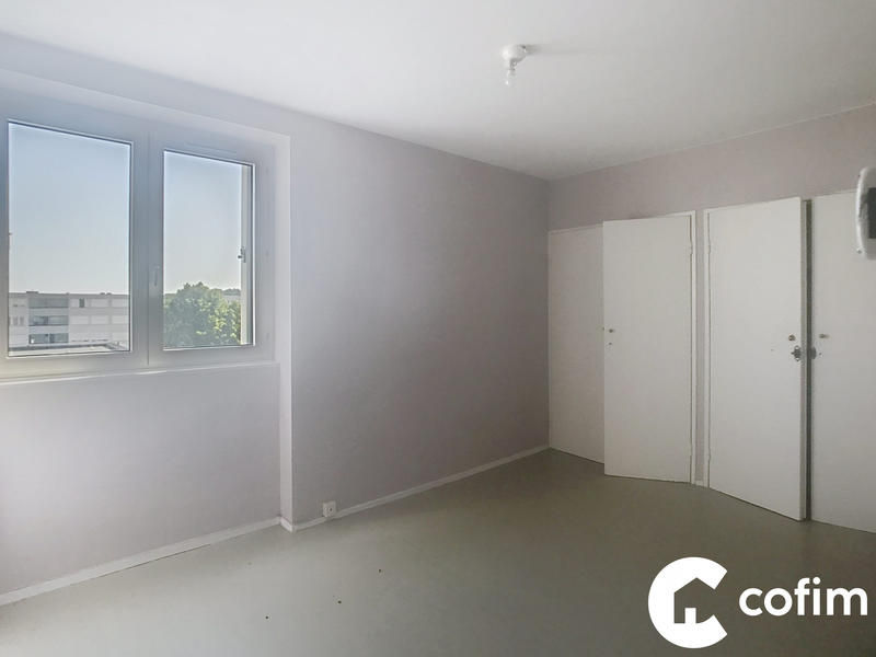Appartement - 83 m² - 5 pièces