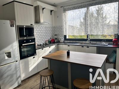 Maison - 170 m² - 8 pièces