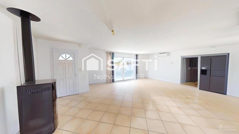 Maison - 205 m² - 7 pièces