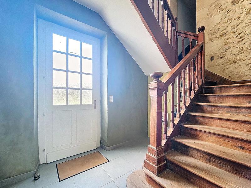 Maison - 215 m² - 8 pièces