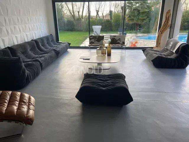 Maison - 170 m² - 6 pièces