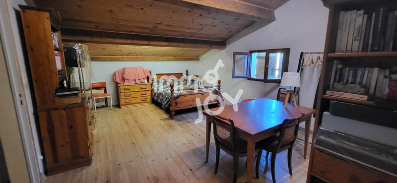 Maison - 180 m² - 5 pièces