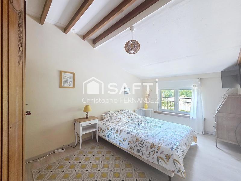 Maison - 268 m² - 9 pièces