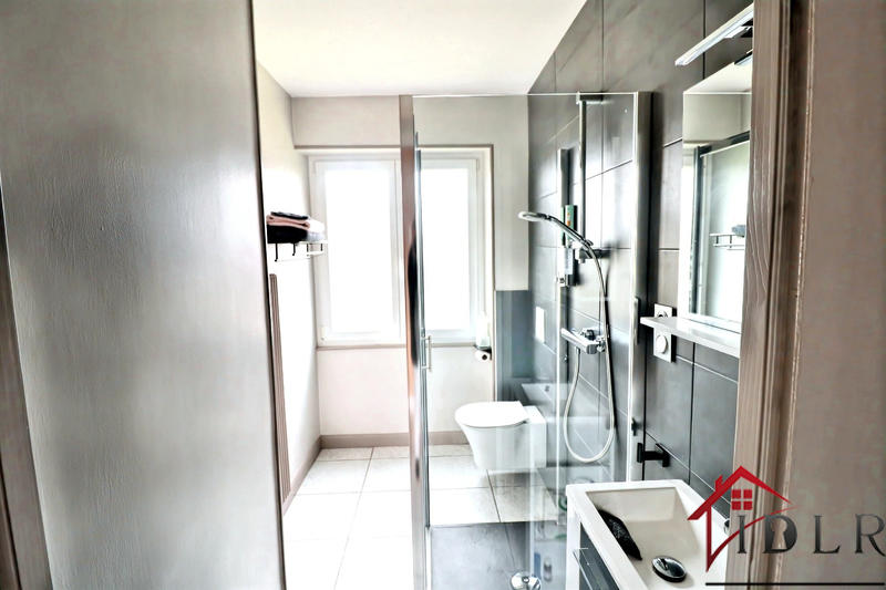 Maison - 179 m² - 9 pièces