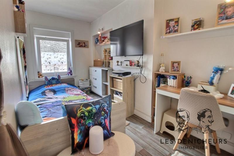 Maison - 84 m² - 8 pièces