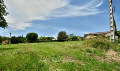 Terrain constructible - 1 470 m²
