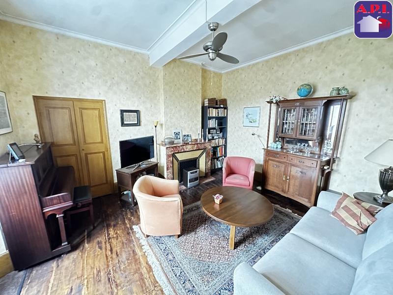 Maison - 287 m² - 8 pièces