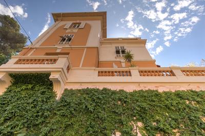 Maison - 255 m² - 6 pièces