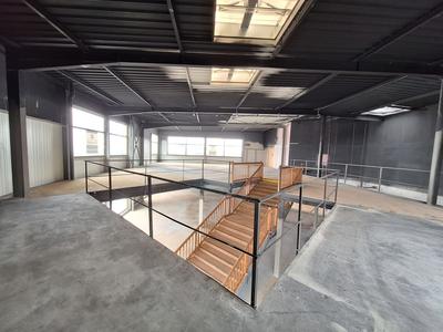 Local commercial - 900 m²