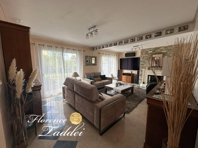 Maison - 177 m² - 7 pièces