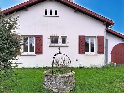 Maison - 95 m² - 5 pièces