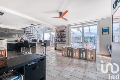 Maison - 137 m² - 6 pièces