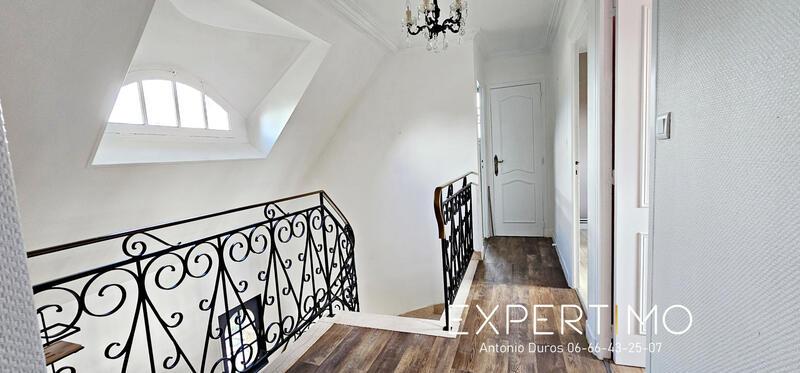 Maison - 138 m² - 7 pièces