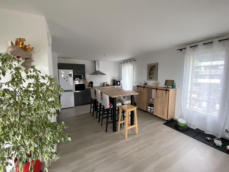 Appartement - 82 m² - 3 pièces