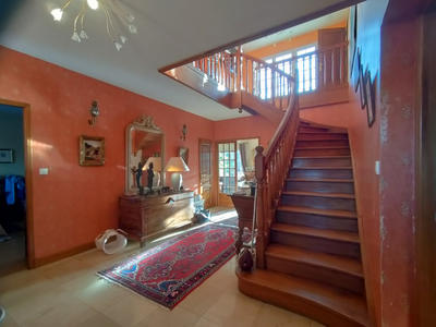 Maison - 178 m² - 9 pièces