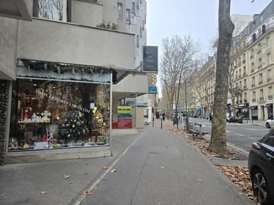 Fonds de commerce - Magasins - 67 m²