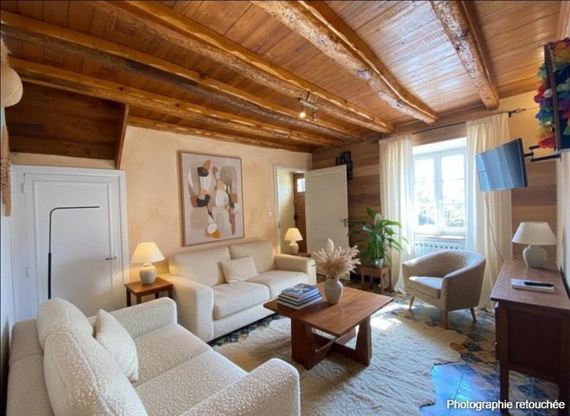 Mas - 200 m² - 8 pièces