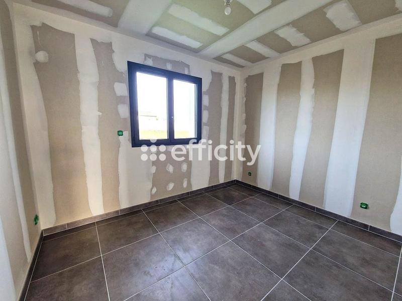 Maison - 88 m² - 4 pièces