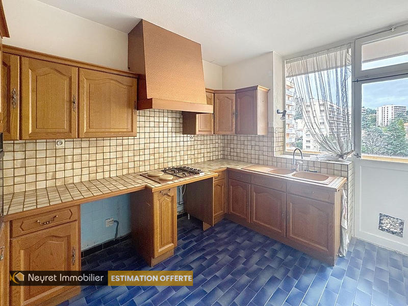 Appartement - 125 m² - 5 pièces