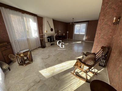 Maison - 208 m² - 6 pièces