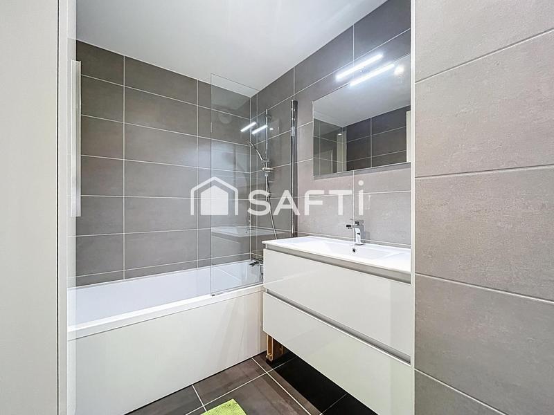 Appartement - 99 m² - 6 pièces