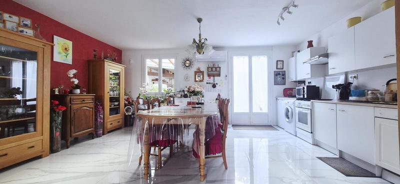 Maison - 99 m² - 4 pièces