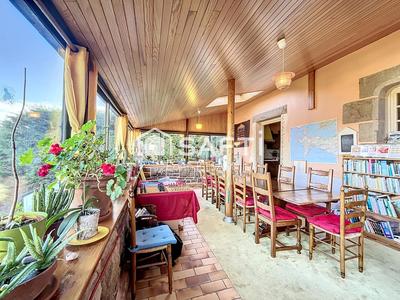 Maison - 295 m² - 7 pièces