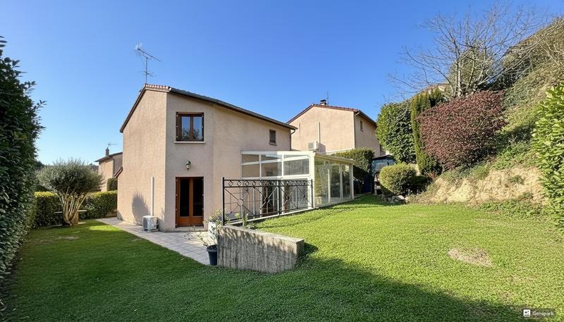 Maison - 104 m² - 4 pièces