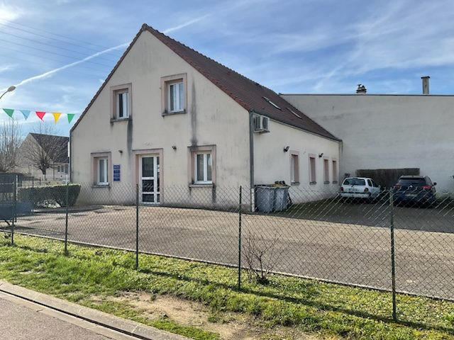 Bureau - 200 m² - 5 pièces