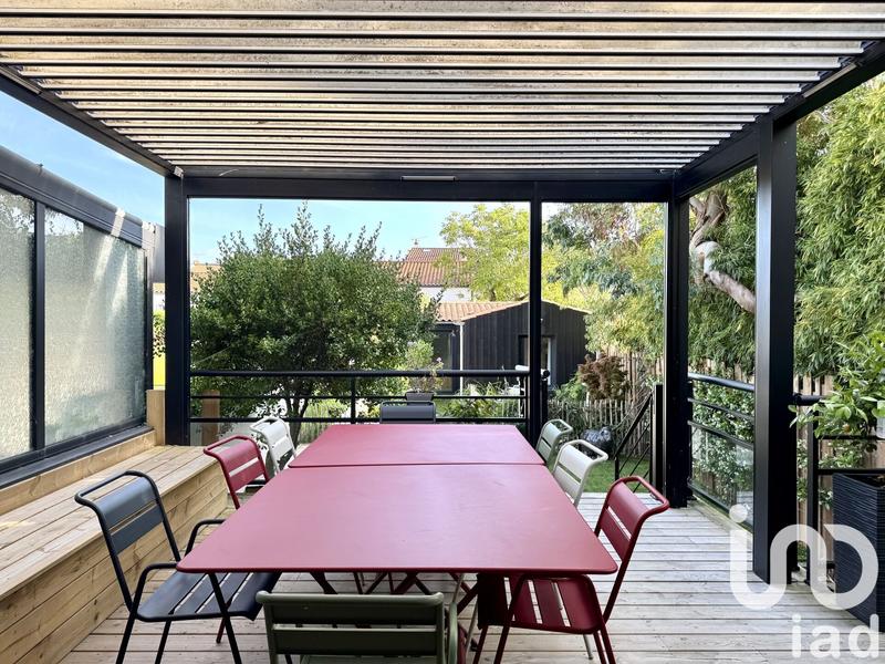 Maison - 200 m² - 6 pièces