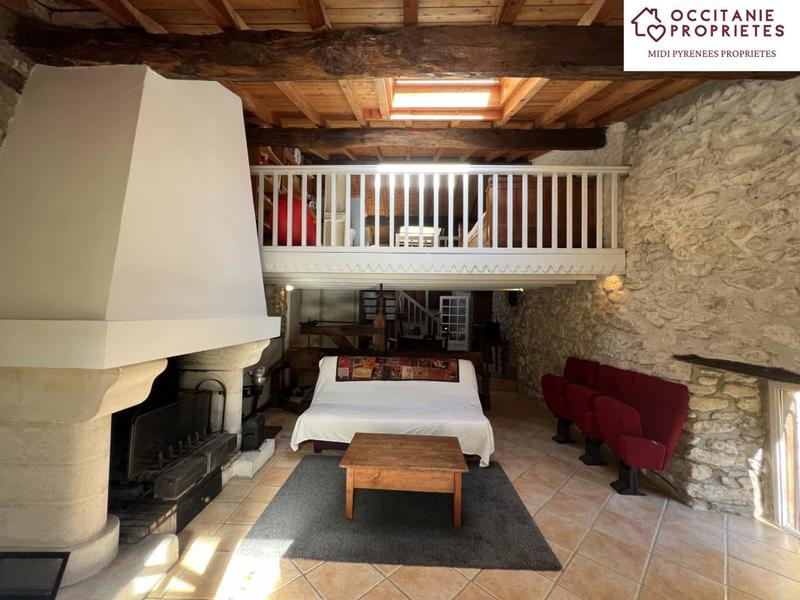 Propriété - 228 m² - 14 pièces