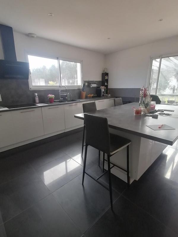 Maison - 147 m² - 7 pièces