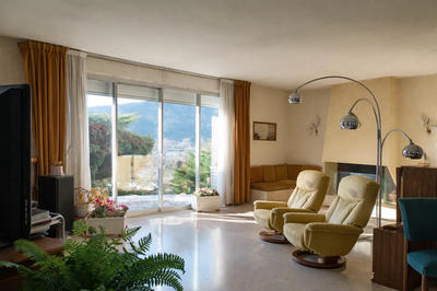 Maison - 166 m² - 5 pièces